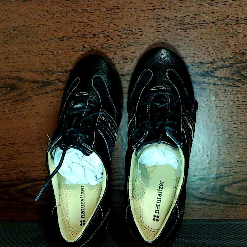 Black Naturalizer Walking Shoes NWOT